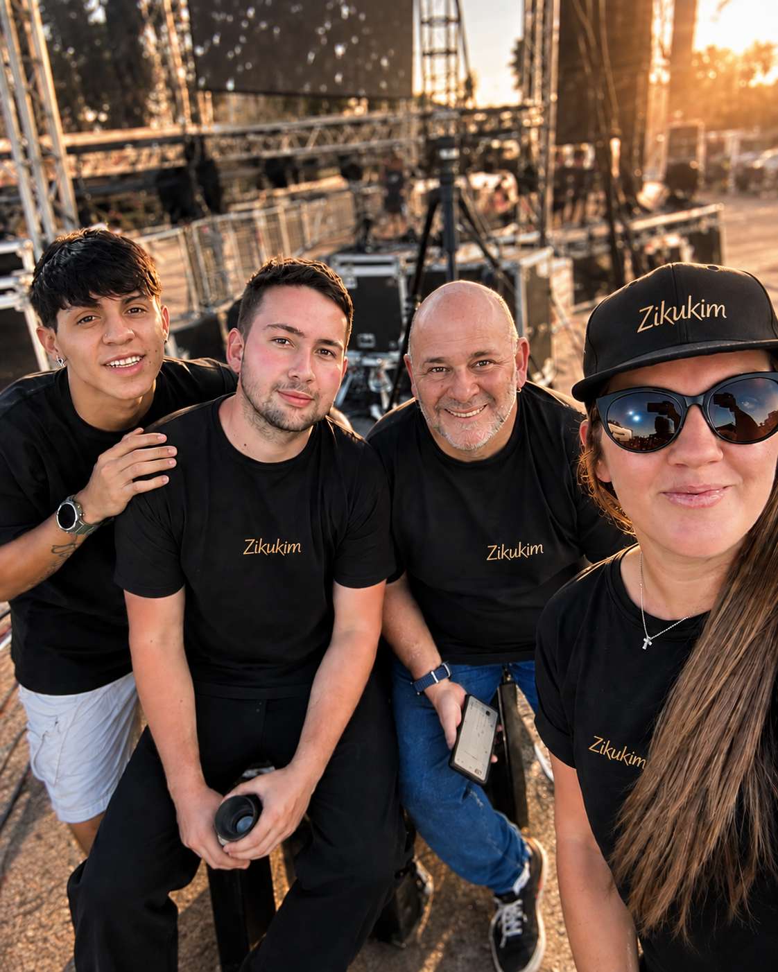 El equipo de Zikukim